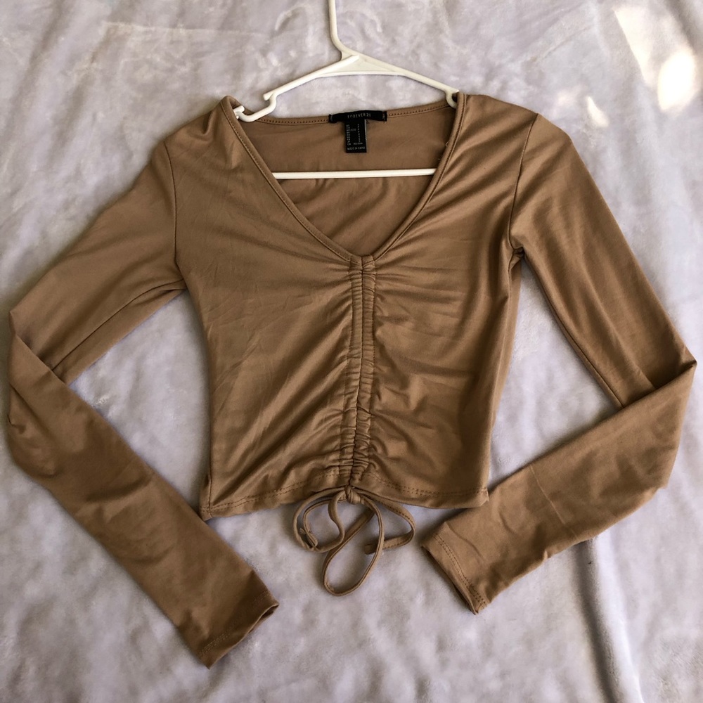 Cream long sleeve crop top
